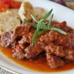 Obyczaje kulinarne. Niech żyją gulasze! 35 gulasz