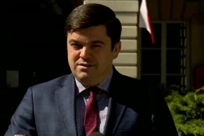 14355429 144 nowe zakazenia koronawirusem cztery osoby zmarly w niedziele bylo mniej testow 0 0s