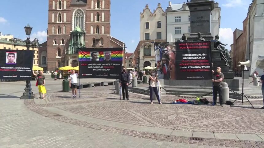 14416132 manifestacja przeciw srodowiskom lgbt w krakowie bronimy polskiej konstytucji 4 23s