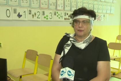 14428897 nauka stacjonarna dwa tygodnie pozniej sosnowiec rekomendowal dyrektorka szkoly poprosila a sanepid odmowil 18 65s