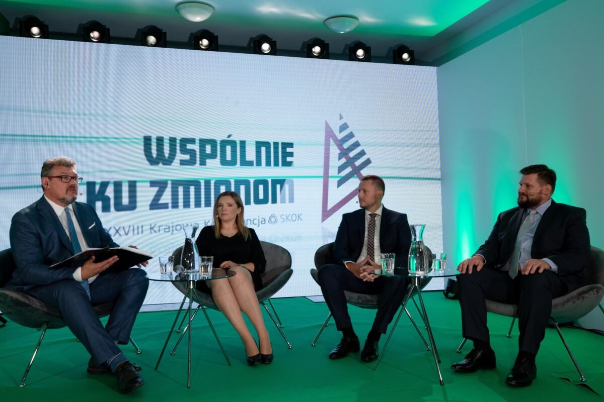 Prezes SKOK: naszym priorytetem jest cyfryzacja, ale budowana na fundamencie tradycji samopomocy finansowej 4 5 — kopia scaled