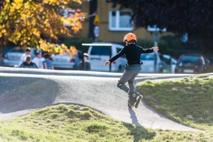 pumptrack na Os.Witosa fot. radoslaw kazmierczak scaled