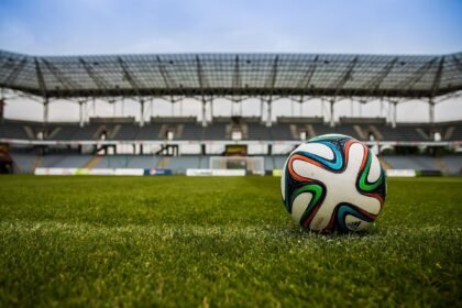 the ball 488714 1920