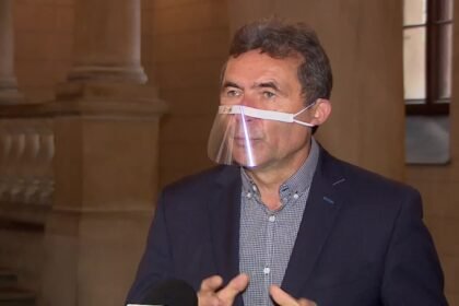 14481436 coraz wiecej zakazen w krakowie miasto zamyka punkty obslugi mieszkancow 0 0s
