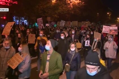 14495224 kobiety sa na tyle madre ze powinny miec prawo wyboru caly kraj demonstruje przeciw orzeczeniu trybunalu konstytucyjnego 15 76s