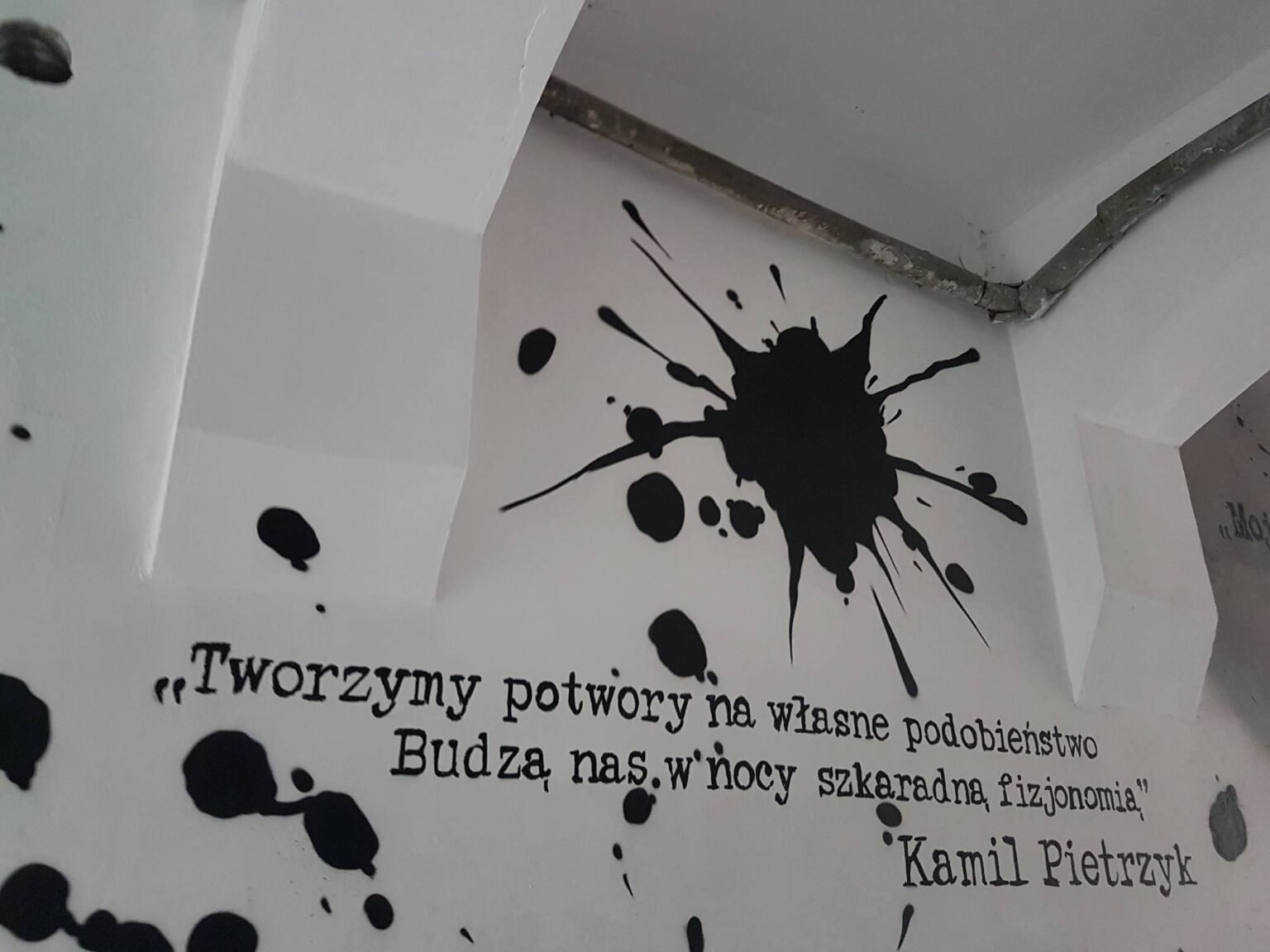 Mural autorstwa zmarłego nauczyciela