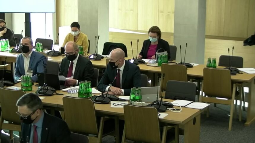 14515021 resort zdrowia skala pandemii nas przerosla raporty o przyczynach zgonow poznamy za 1 5 roku 0 0s