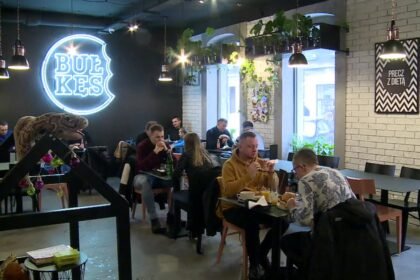 14549782 restauracja w katowicach otwarta mimo obostrzen nie zalapalismy sie na zadna tarcze 33 68s