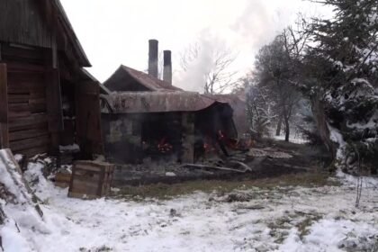 14550463 nie zyje 14 letnia dziewczynka a trzy osoby trafily do szpitala po pozarze domu w malopolsce 0 0s
