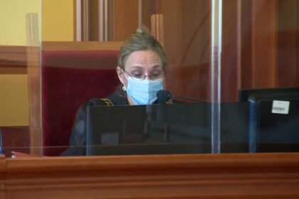 14642224 byla zakazona koronawirusem chodzila na zakupy w areszcie spedzila piec miesiecy teraz uslyszala wyrok 0 0s1