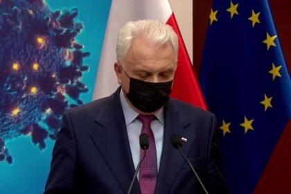 14802796 ministerstwo zdrowia od 15 grudnia zamkniete dyskoteki i kluby mniej osob w restauracjach hotelach kinach czy kosciolach 0 0s
