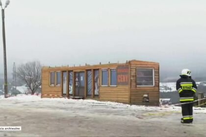 14894050 wichura zerwala dach w bukowinie tatrzanskiej zginely trzy osoby zapadl wyrok 35 65s