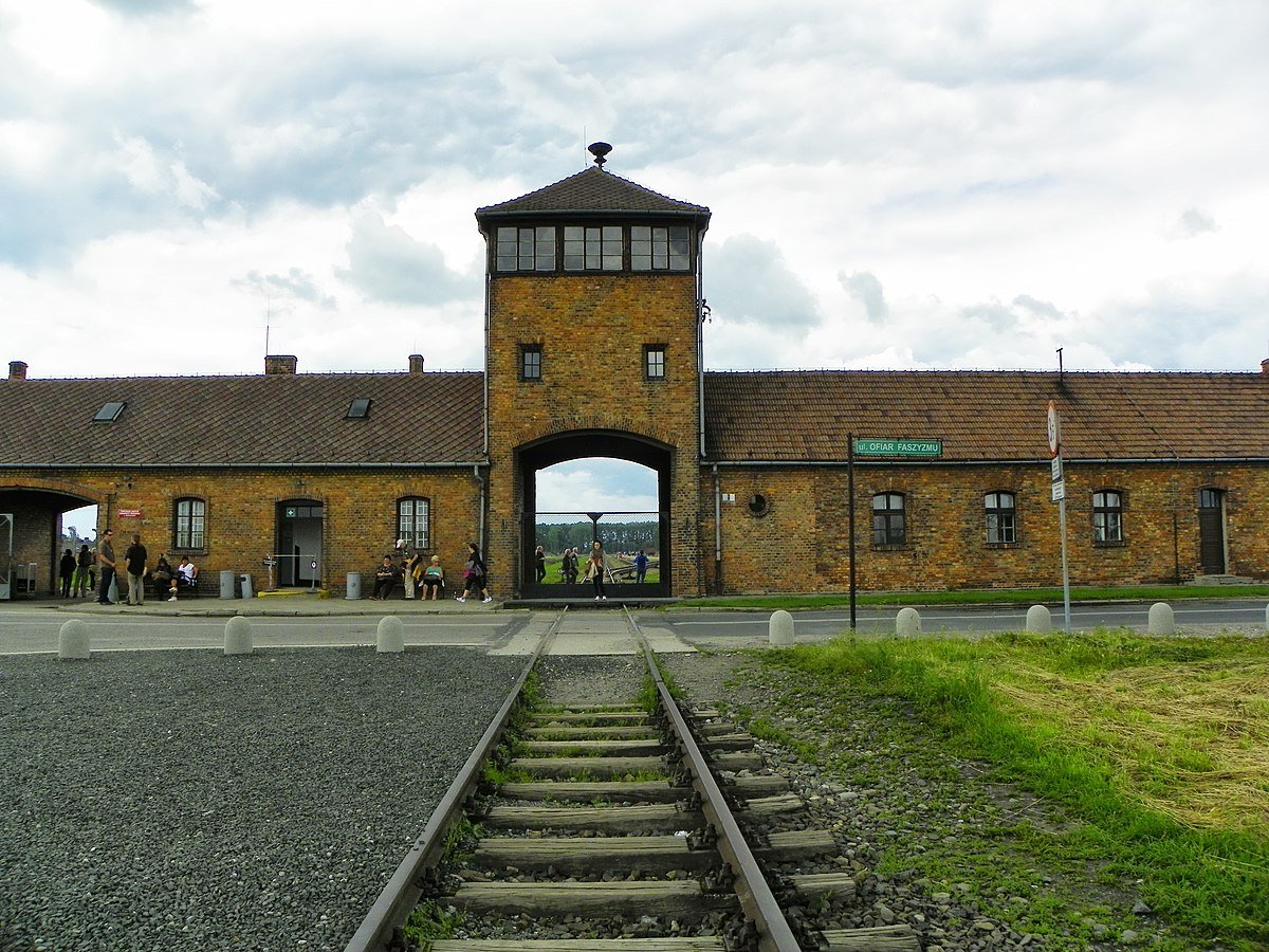 Auschwitz II Birkenau Oswiecim Polonia panoramio 20