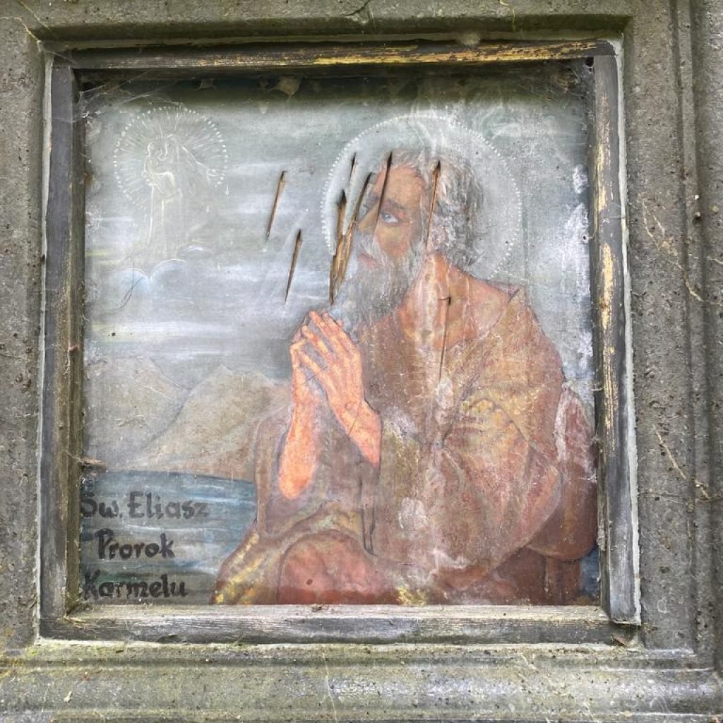 Siekierą w "Św. Eliasza Proroka z Karmelu". To obraza uczuć religijnych 2 obraz policja