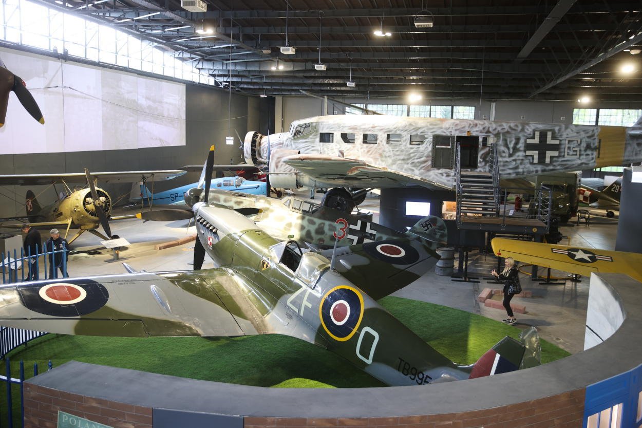 Kraków. Czeski samolot Zlin Z-42M nowym nabytkiem Muzeum Lotnictwa Polskiego