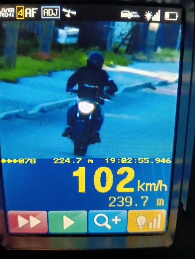motocyklista policja