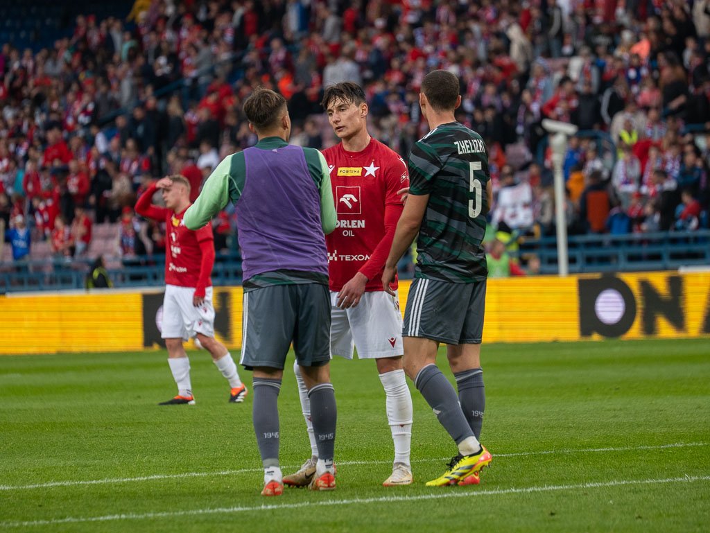 Wisła Kraków przegrała z Lechią Gdańsk i oddala szanse na awans do ekstraklasy 6 Wisla Lechia 11 maja 2024 ikc.pl 007