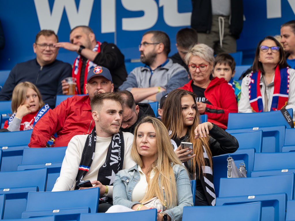Wisła Kraków przegrała z Lechią Gdańsk i oddala szanse na awans do ekstraklasy 14 Wisla Lechia 11 maja 2024 ikc.pl 539
