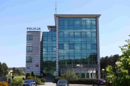 policja zarziuty