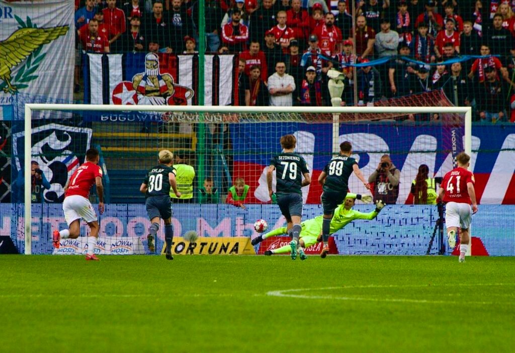 Wisła Kraków przegrała z Lechią Gdańsk i oddala szanse na awans do ekstraklasy 4 wisla lechia 4