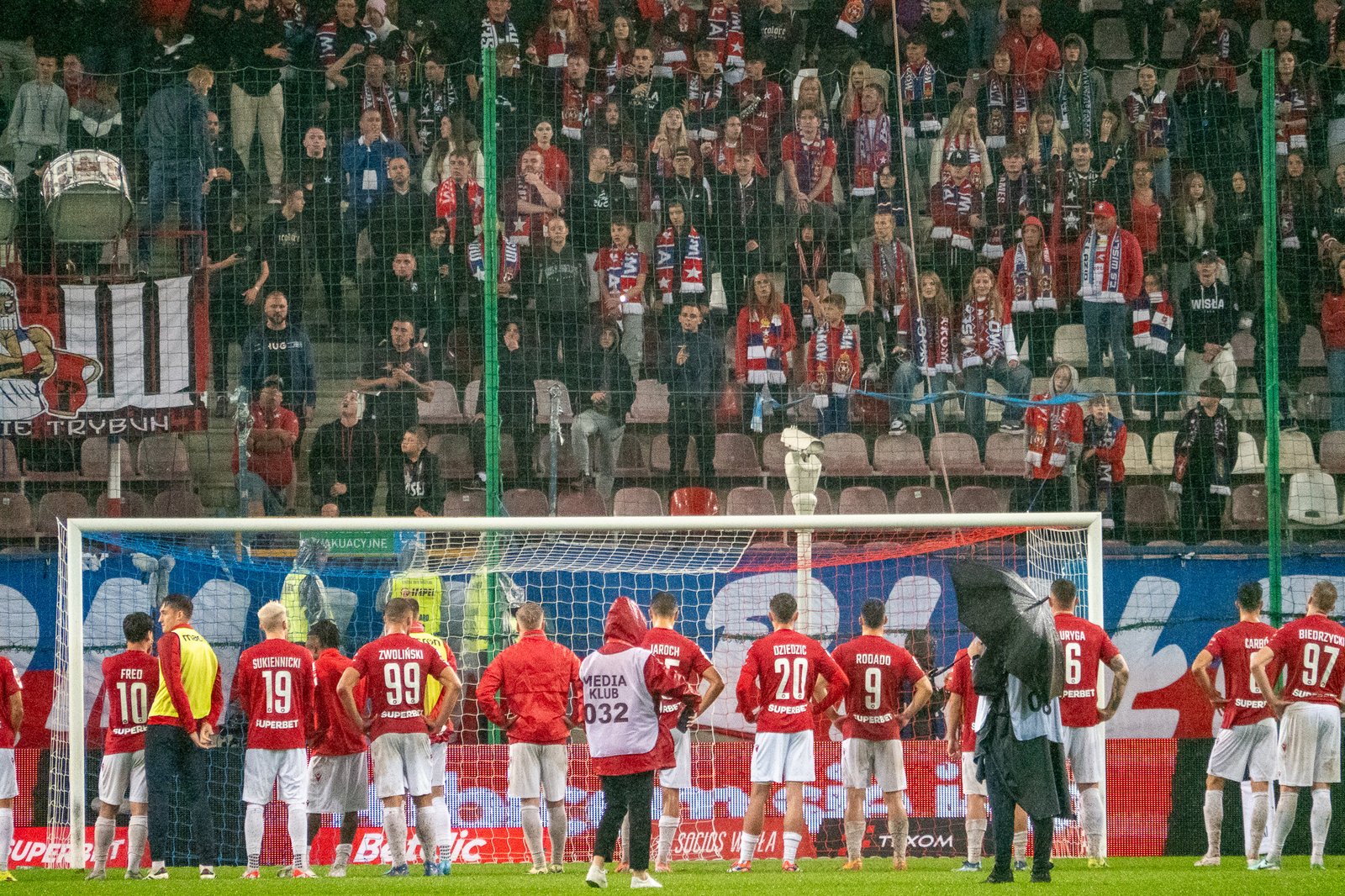 Wisła Kraków atakowała, ale to Warta Poznań wygrała 5 Wisla Krakow Warta Poznan 13 09 20243436
