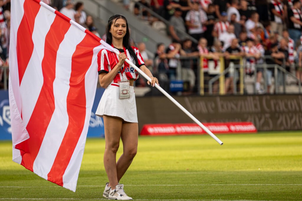 Ekstraklasa piłkarska. Cracovia wygrała z Bruk-Betem 2:0 2 Cracovia Termalika22712