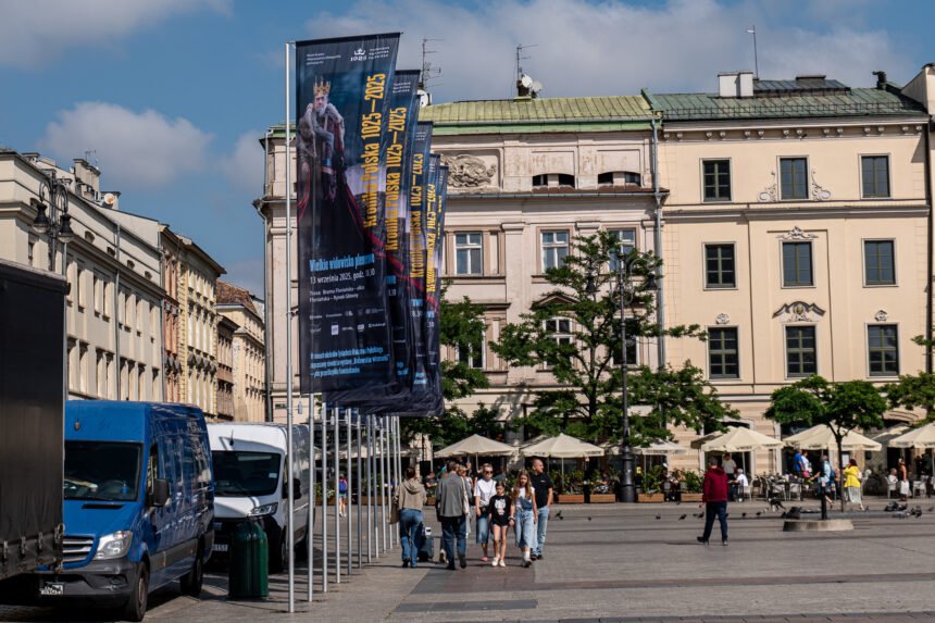 Kraków. Barwny korowód przejdzie przez Stare Miasto, opowiadając o historii Polski 21 1000 lecie na rynku