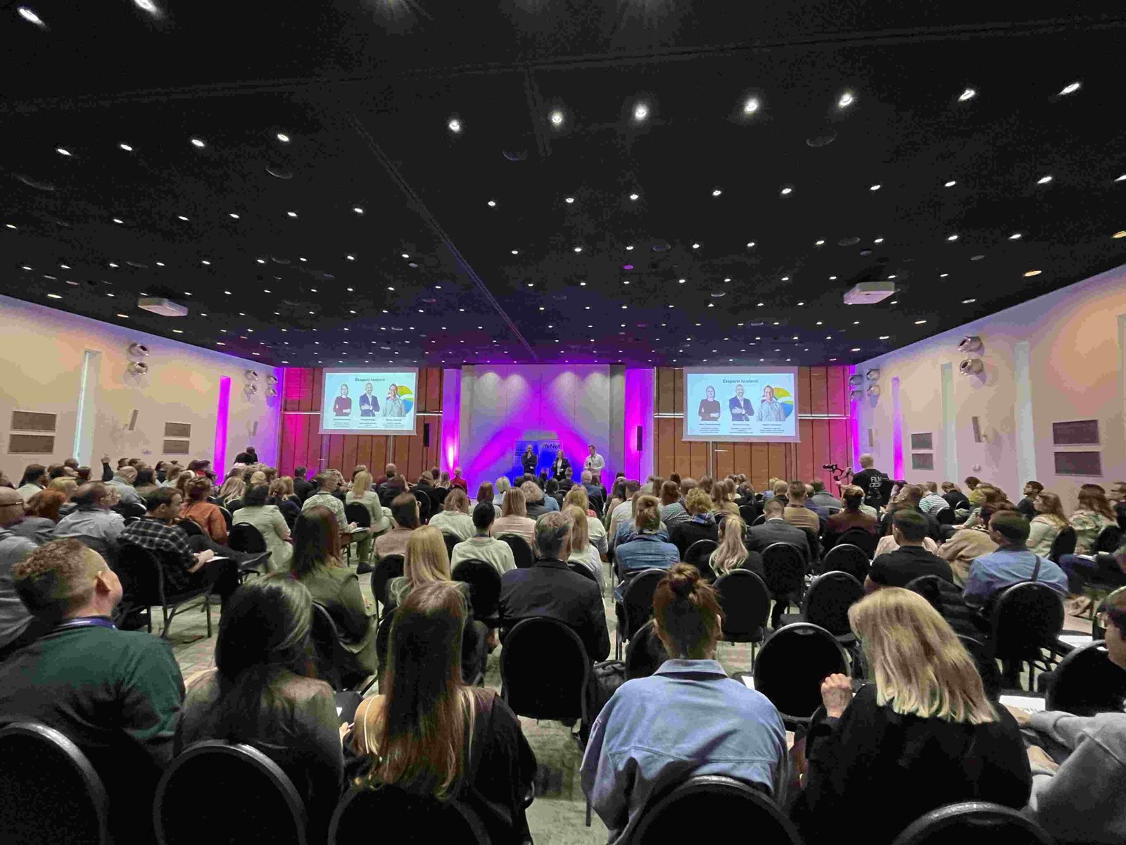 13 lat inspiracji i rozwoju - rusza jesienna Akademia e-marketingu. Warsztaty pełne praktycznej wiedzy dla przedsiębiorców w 7 miastach Polski - dołącz do grona inspirujących liderów biznesu 20 4 scaled