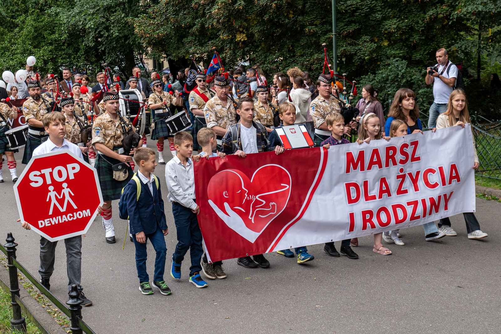 Kraków: ulicami miasta przeszedł Marsz dla Życia i Rodziny 24 P1161075