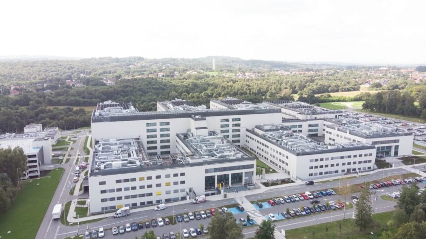 Kraków. Koniec obserwacji i kolejny zarzut dla podejrzanego o zabójstwo lekarza ze Szpitala Uniwersyteckiego 21 dji 0063