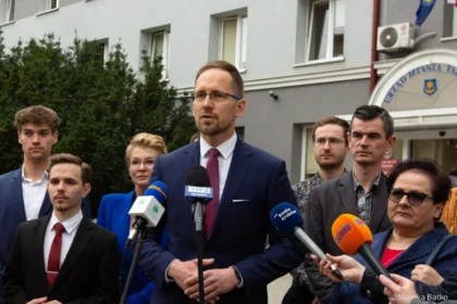 2024 04 10 Konferencja Kwasny Monika B 01 860x573 1