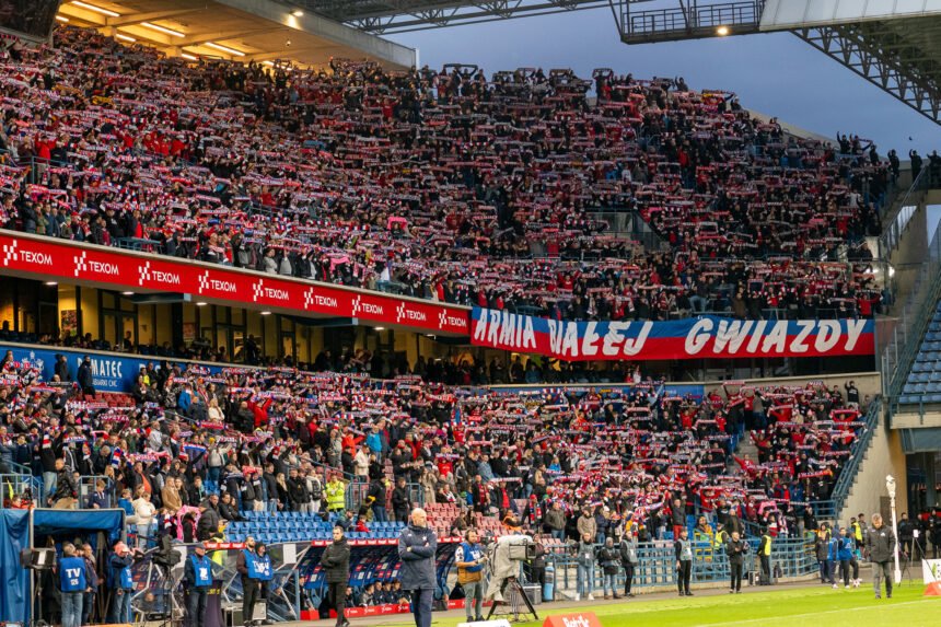 Piłkarski Pucha Polski. Derby Krakowa Wisły z Hutnikiem po 28 latach 21 Wisla Krakow Stal Rzeszow84390