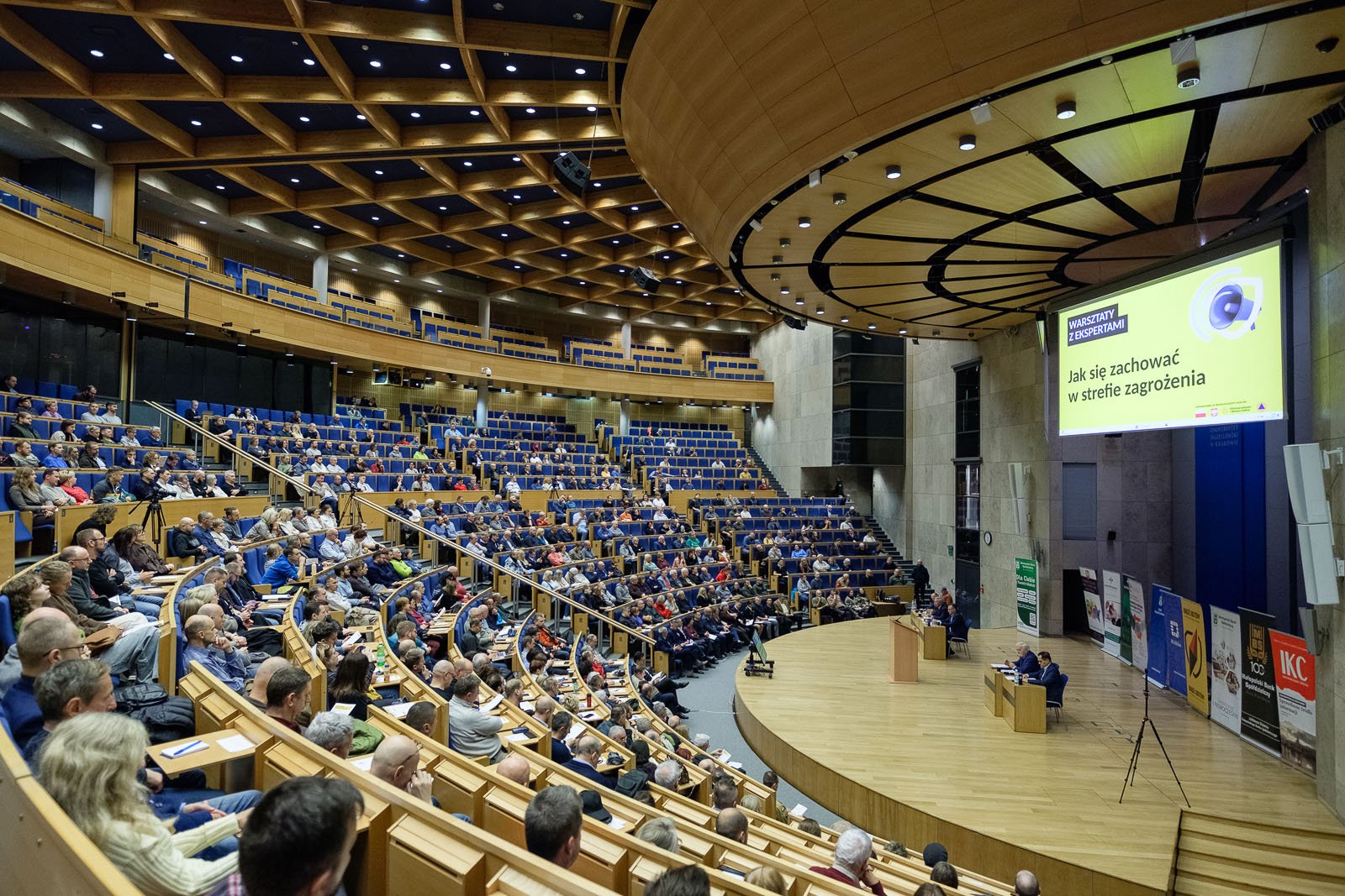 Warsztaty „Bądź gotów!”. Mieszkańcy Krakowa poznają zasady bezpiecznej ewakuacji