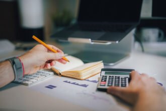 Małopolska przed deadlinem. Co grozi za spóźniony PIT i jak tego uniknąć?