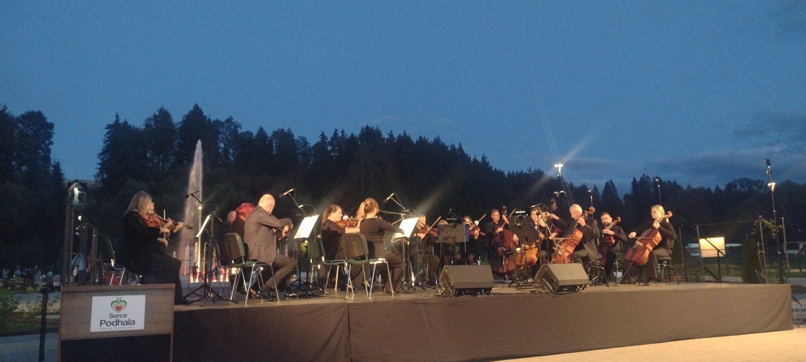 Orkiestra Filharmonii Krakowskiej na Podhalu. Symfonia światła i dźwięku w historycznej przestrzeni