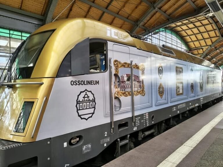 „Ossoliński” – tak od września nazywa się pociąg łączący Poznań i Wrocław z Wiedniem. Pomógł… marszałek Małopolski