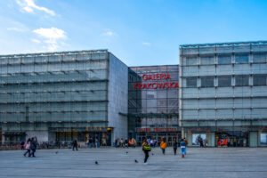 Kraków. Galeria Krakowska zamknięta. Awaria rozdzielni, w piątek też nie otworzą
